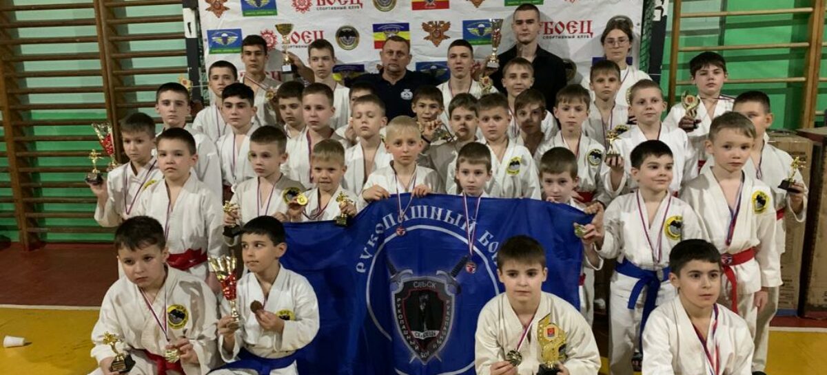 Вернулись с медалями: воспитанники СК «Боец» Сальской ДЮСШ побывали на турнире в хуторе Островянский.