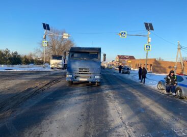 В Сальском районе несовершеннолетнего пешехода сбил КамАЗ