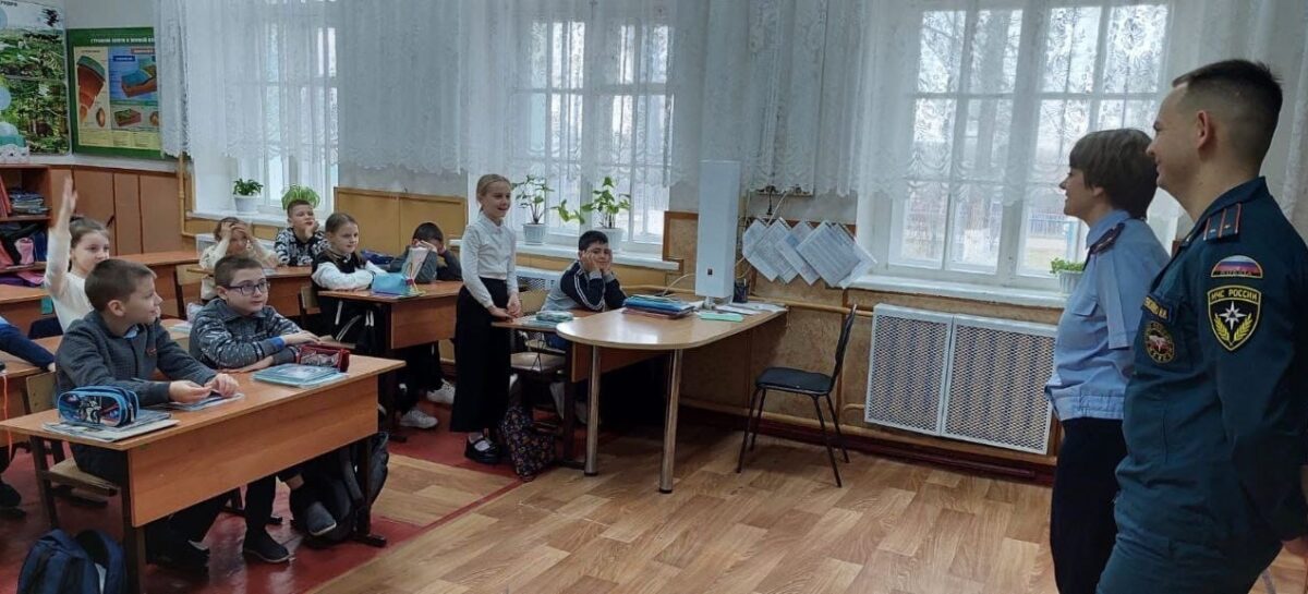 Инспектор отдела надзорной деятельности призывает сальчан учить детей пожарной безопасности