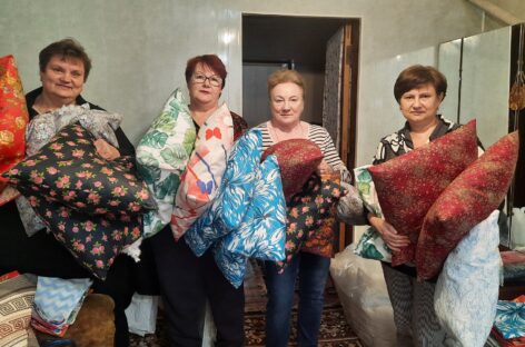 Связанные одной нитью: жители улицы Егорлыкской в Сальске объединились для помощи участникам СВО