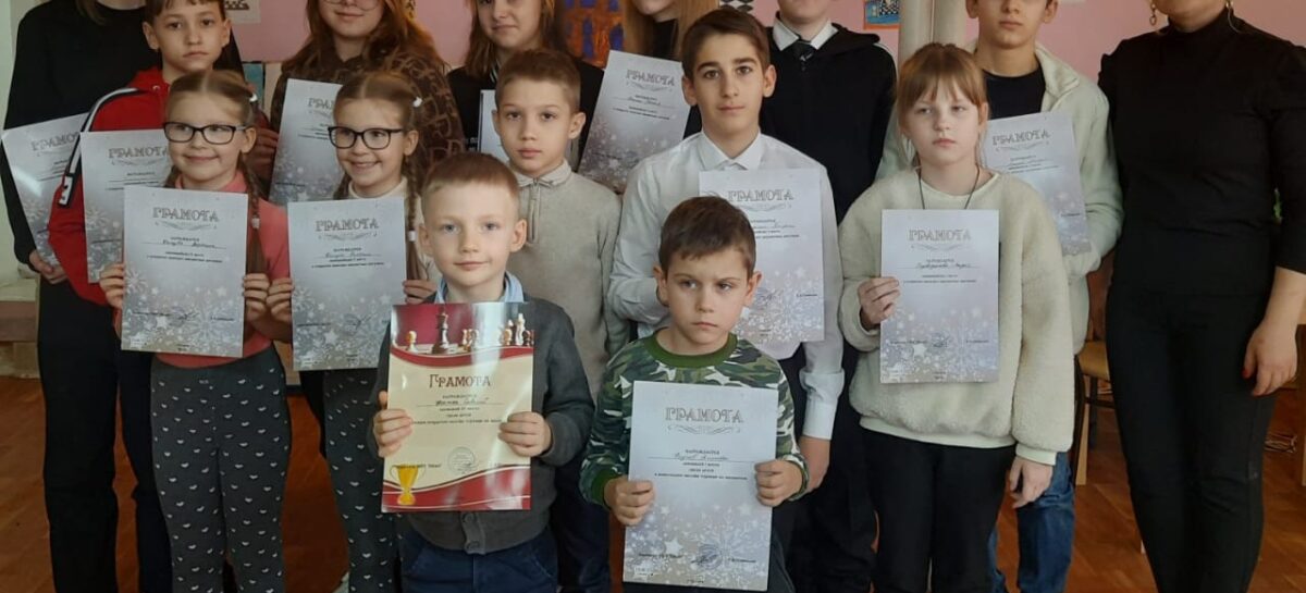 В клубе «Белая ладья» парка культуры и отдыха в третий раз прошёл открытый детский конкурс шахматных рисунков