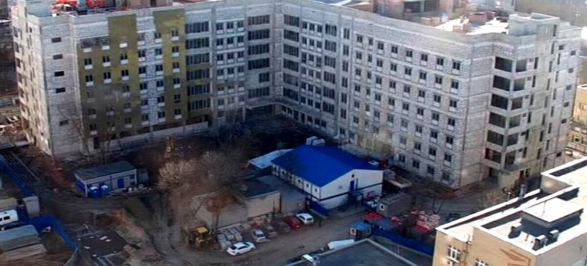 На Дону областной детский хирургический центр готов на 64%