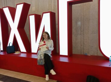 Ученица девятого класса лицея № 9 г. Сальска Ангелина Ходосок приняла участие в практической конференции «New media и современная журналистика».