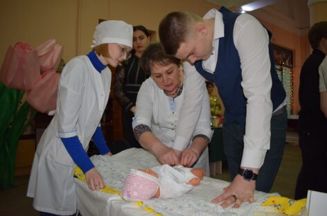 В Сальске, в РДК, прошёл первый этап Всероссийской ярмарки трудоустройства «Работа России. Время возможностей»