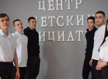 Сальские волонтёры борются с наркотической «рекламой» в городе