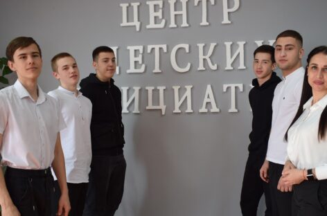 Сальские волонтёры борются с наркотической «рекламой» в городе
