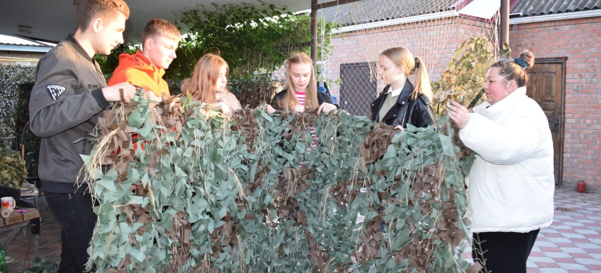 Я сплету тебе щит: вдова погибшего на СВО сальчанина Анна Уварова продолжает помогать бойцам на фронте