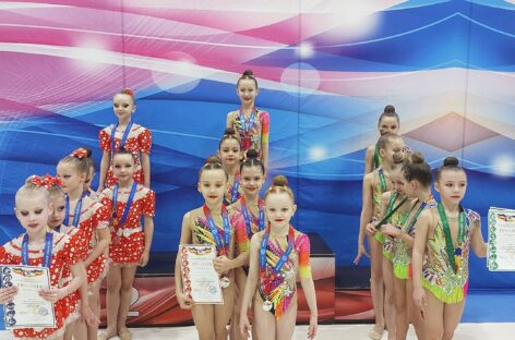 Сальские гимнастки выступили на двух соревнованиях и привезли много медалей