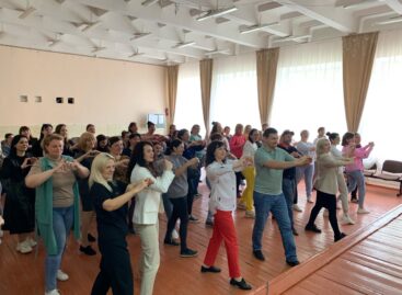 В школе № 7 родителям детей предложили снова стать ученикамиНо только на один день