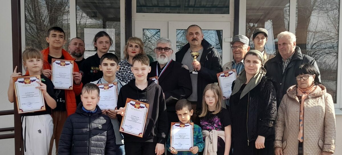 Чемпион Сальска — Сергей Мордик: в клубе «Белая ладья» парка культуры и отдыха был проведен чемпионат города по быстрым шахматам