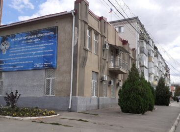 Работник имеет право на денежную компенсацию, если работодатель задерживает зарплату