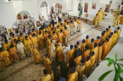 В храме Кирилла и Мефодия в Сальске состоялось Соборное богослужение Волгодонсокой и Сальской епархии