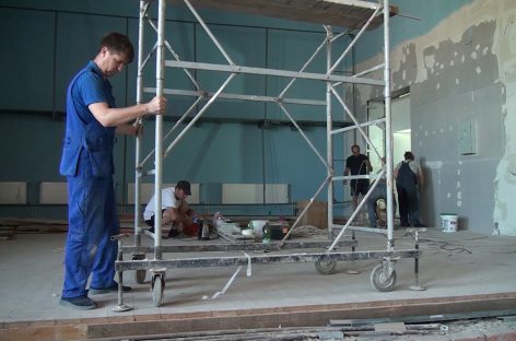 С новой крышей: в Доме культуры села Бараники идет капитальный ремонт