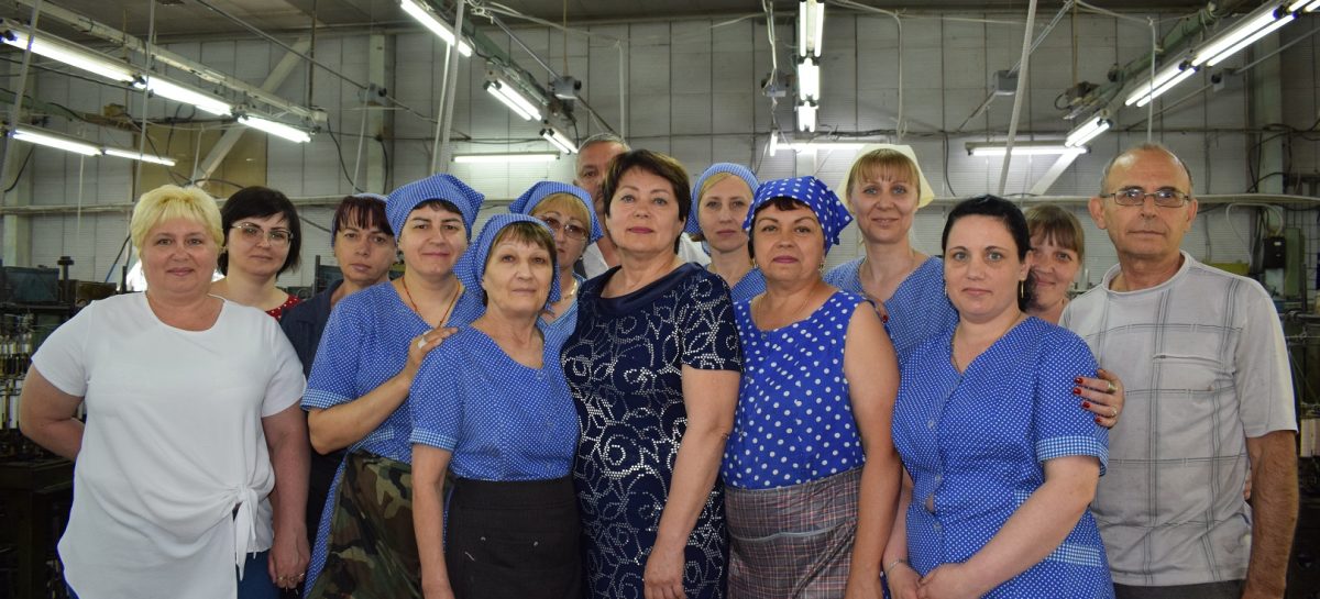 Труженики нелёгкой отрасли: накануне профессионального праздника мы встретились с сальскими текстильщиками