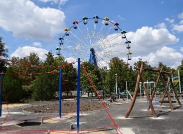 Реконструкция городского парка в Сальске идёт по графику