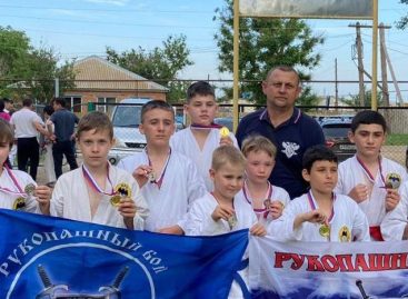 «Боец»: снова — на пьедестале: воспитанники Виталия Зайцева завершили спортивный сезон с прекрасными результатами