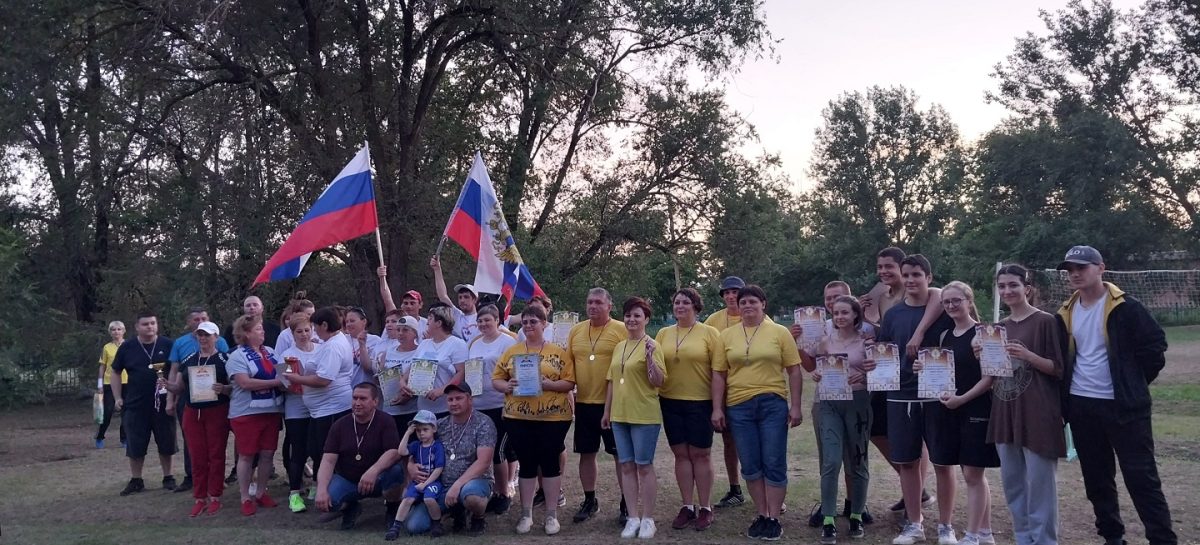 На стадионе школы № 51 села Березовка состоялся турнир по волейболу «Вперёд, Россия!»