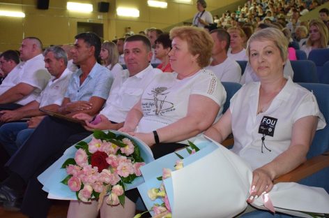 В честь работников стальных магистралей: в РДК им. Негребецкого состоялось торжественное мероприятие, посвященное Дню железнодорожника