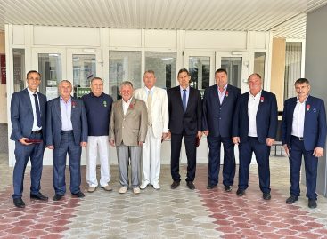 Губернатор Ростовской области Василий Голубев вручил государственные награды лучшим представителям АПК