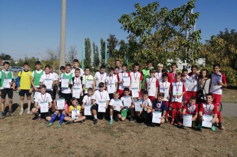 В честь Дня города: в Сальске прошло первенство МБУ ДО Сальского района «Спортивная школа» по футболу