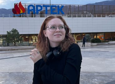 Десятиклассница лицея № 9 Ангелина Ходосок стала лауреатом первой степени областного этапа Всероссийского конкурса «Ученик года»