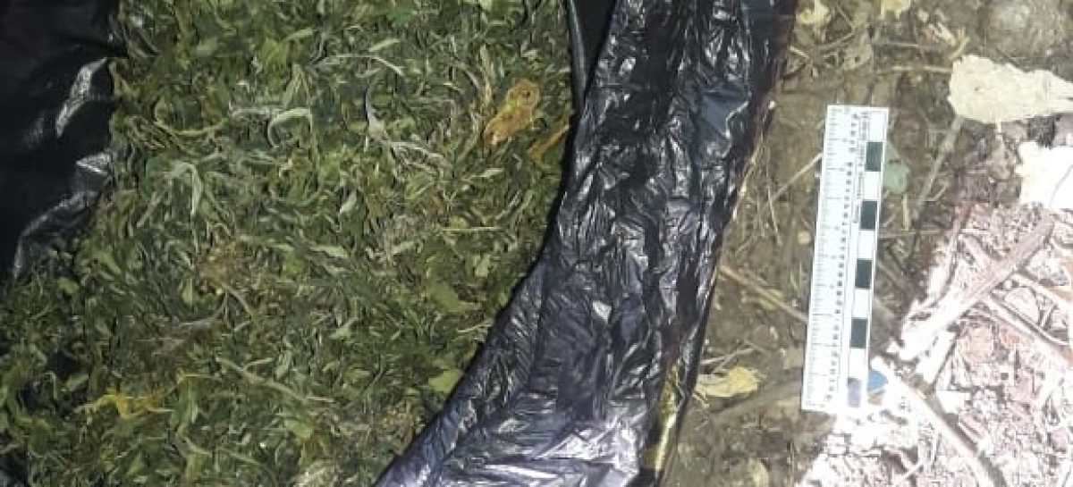 В Сальске сотрудники транспортной полиции изъяли из незаконного оборота наркотики