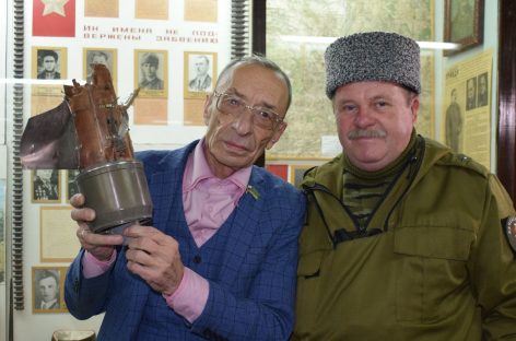 Волонтёры сальского филиала благотворительного фонда «Святогор» передали музею РДК им. Р.В. Негребецкого новые экспонаты из зоны СВО