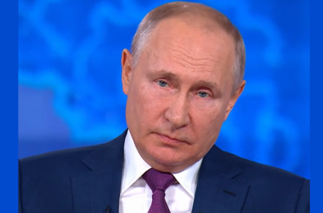 Большую пресс-конференцию Владимира Путина объединят с «Прямой линией». Событие состоится 14 декабря. Глава государства подведёт итоги года и ответит на вопросы журналистов и простых людей.