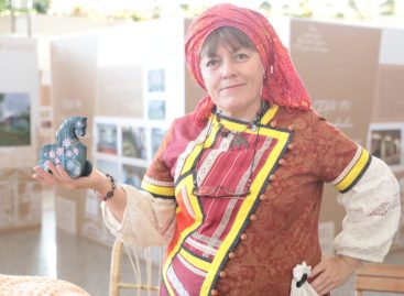 Все мы родом из детства: об игрушках и костюмах расскажет автор Ирина Назаренко