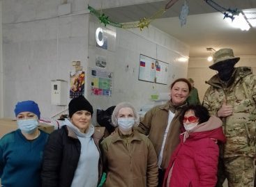 Сальские волонтёры передали очередную партию гуманитарной помощи в луганский госпиталь