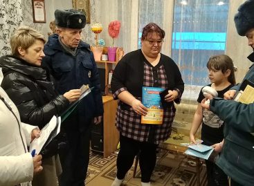 В Сальском районе инспектируют дома и проводят профилактику пожарной безопасности