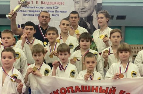 В Элисте прошёл «Кубок Деда Мороза» по рукопашному бою