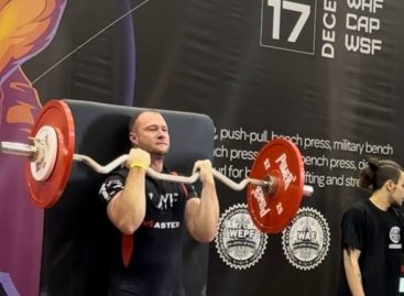 «Серебро» чемпионата мира: сальчанин занял второе место на престижном турнире по пауэрлифтингу