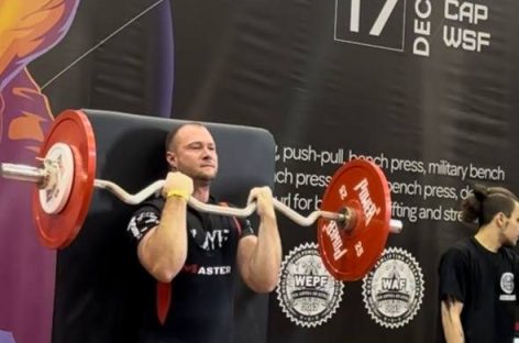 «Серебро» чемпионата мира: сальчанин занял второе место на престижном турнире по пауэрлифтингу