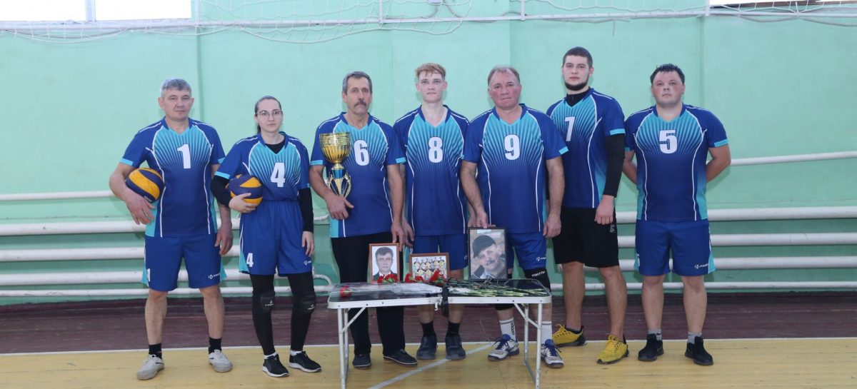 В спортивном зале Дома культуры села Сандата состоялся турнир по волейболу