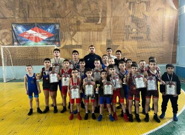 Очередной успех борцов: в слободе Большая Мартыновка состоялся открытый районный турнир по греко-римской борьбе