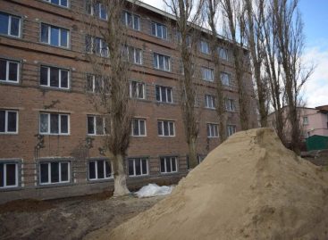 В Сальском индустриальном техникуме продолжается капитальный ремонт общежития