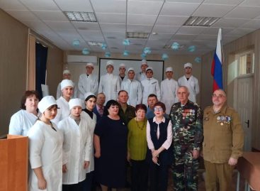 Студенты Сальского медицинского техникума встретились с ветеранами войн в Афганистане, Сирии и Чечне