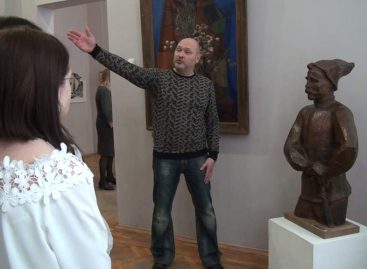 О героях былых времен: в художественном музее  работает выставка, посвященная защитникам Отечества