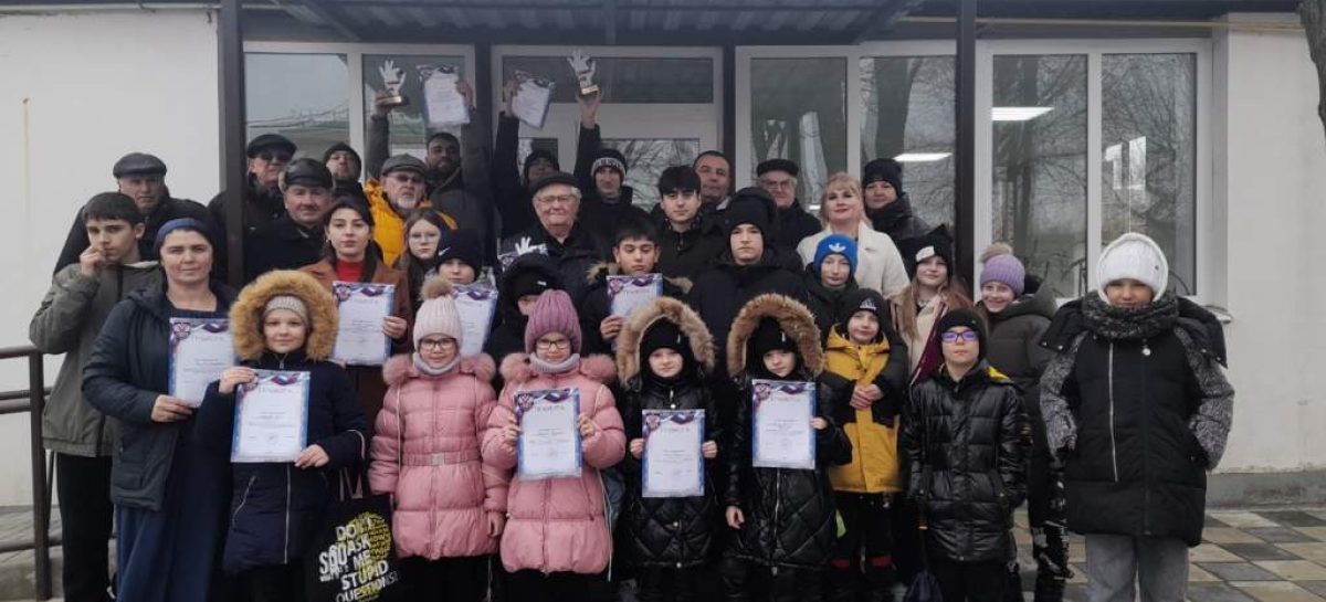 В честь Дня воинской славы в клубе «Белая ладья» парка культуры и отдыха состоялся турнир по шашкам