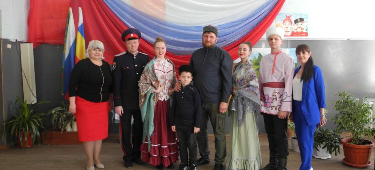 В школе № 5 прошёл фестиваль «Слава нашим казакам!»