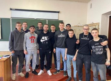 В Сальском индустриальном техникуме состоялась встреча с участником СВО, выпускником СИТ Дмитрием Павлиновым