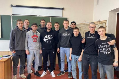 В Сальском индустриальном техникуме состоялась встреча с участником СВО, выпускником СИТ Дмитрием Павлиновым