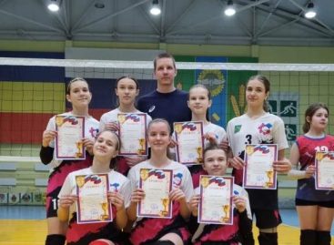 Вспоминая Олимпиаду: в Сальске состоялось открытое первенство спортивной школы Сальского района по волейболу
