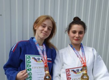 Сальчанка — первая: в селе Чалтырь состоялся чемпионат Ростовской области по дзюдо среди мужчин и женщин