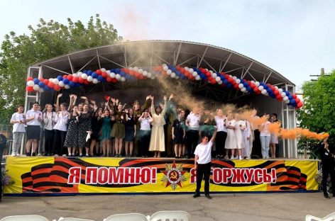 В Сальском институте Южного университета ИУБиП Дню Великой Победы посвятили молодёжный фестиваль творчества