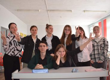 На полях тетрадки школьной: 46-я школа в Бараниках отмечает в этом году полувековой юбилей