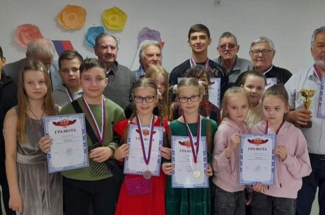 Чемпионат в «Белой ладье»: в городском парке культуры и отдыха прошел открытый чемпионат по шашкам