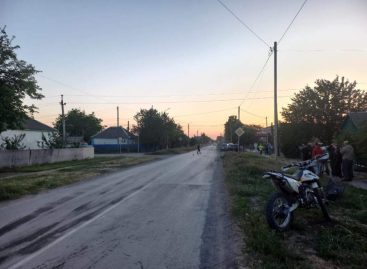 В Сальском районе «Лада Калина» столкнулась с мотоциклом