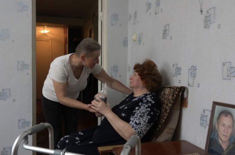К светлому празнику:100 пасхальных куличей получили подопечные Центра соцобслуживания граждан пожилого возраста и инвалидов